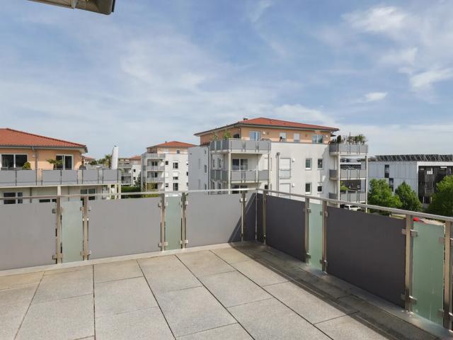 Hochwertige Penthouse Wohnung mit weitläufiger Dachterrasse in Ingolstadt Hollerstauden!