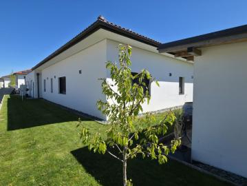 Hochwertiger Bungalow mit Doppelgarage in Sonnenlage