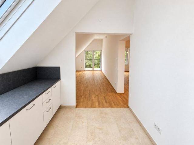 Hochwertiger Dachgeschoss Erstbezug mit Balkon