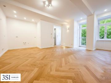 Hochwertiger Erstbezug in wunderschönem Haus: Großzügige 4 Zimmer Wohnung mit privater Freifläche