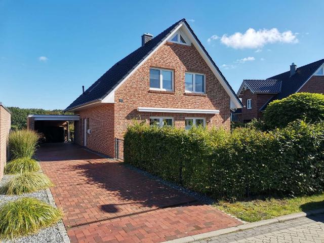 hochwertiges 4 Zimmer Einfamilienhaus von 2018 mit Carport