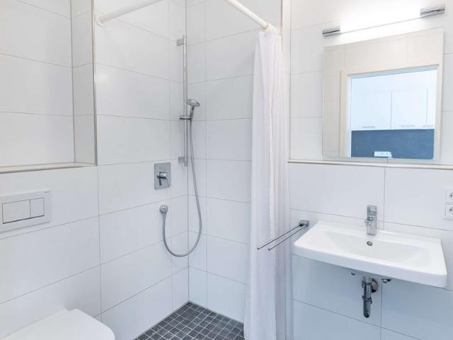 Hochwertiges Apartment mit Balkon für Studenten, Auszubildende und Berufspendler