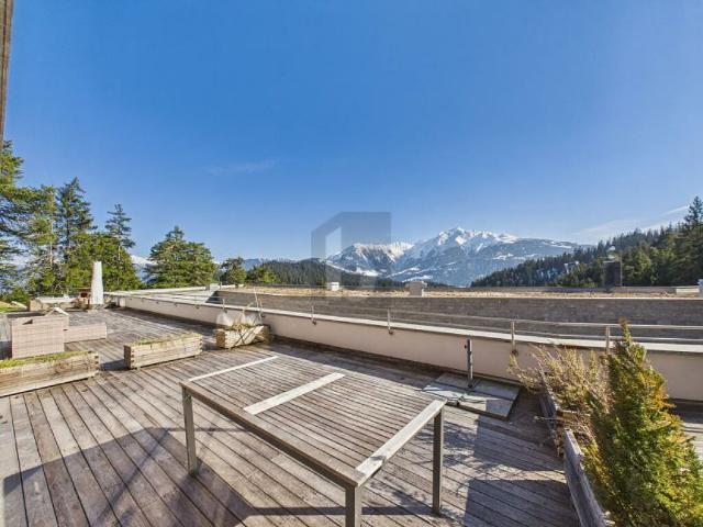HOCHWERTIGES AUSSTATTUNG MIT PANORAMABLICK