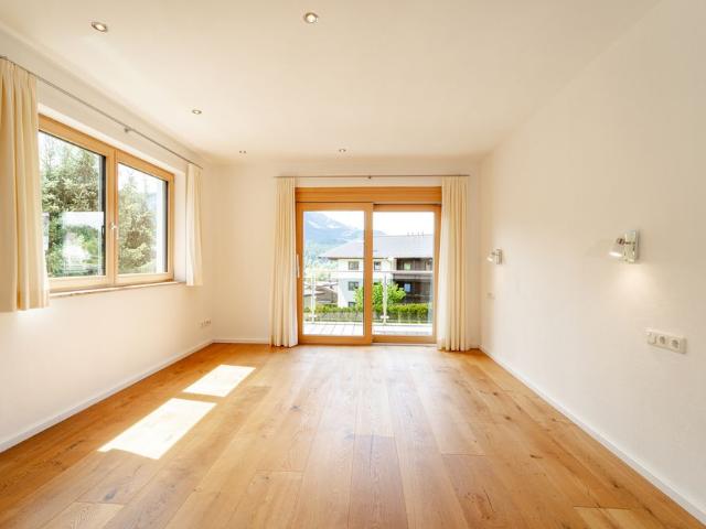 Hochwertiges Einfamilienhaus mit Einliegerwohnung