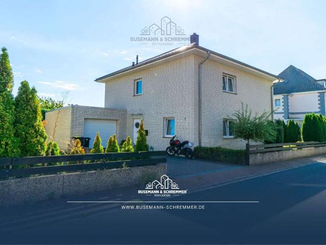 Hochwertiges Einfamilienhaus mit Sauna, Kamin & moderner Ausstattung in Seelze