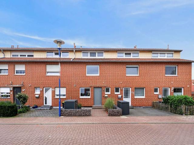 Hochwertiges Wohnen in Gleidingen – Modernisiertes Reihenhaus mit 4 Zimmern, Garten & Sauna!