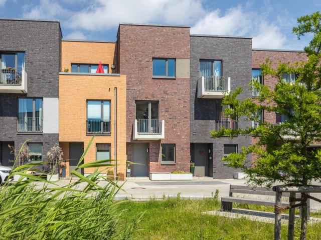 Hochwertiges Townhouse mit Dachterasse und Wasserblick
