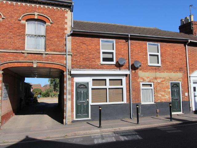 Hockliffe Street, Leighton Buzzard LU7, 2 bed property to rent, £900 pcm | PrimeLocation