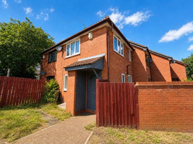 Hockwell Ring, Luton LU4, 1 bed town house to rent, £950 pcm | PrimeLocation