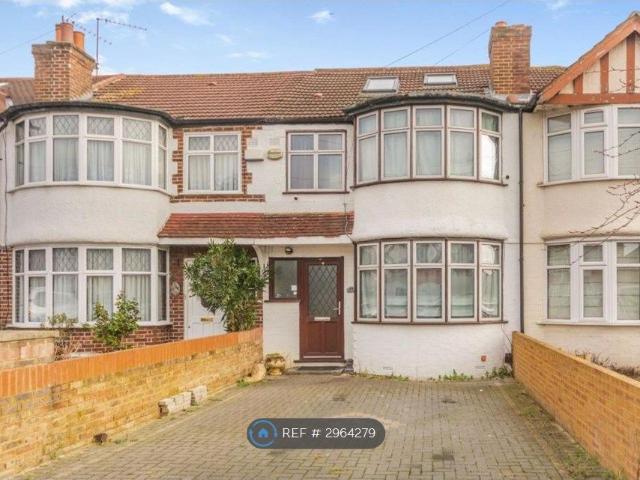 Hodder Drive, Perivale, Greenford UB6, 5 bed terraced house to rent, £3,450 pcm | PrimeLocation