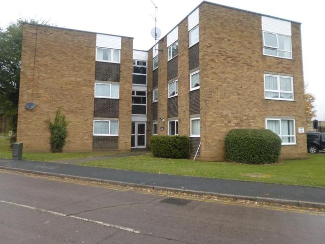 Hoddesdon, EN11 2 bed flat to rent £1,650 pcm £381 pw
