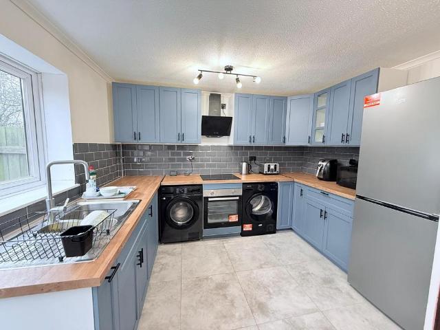 Hodgkin Close, Nottingham, NG11 3 bed house to rent £950 pcm £219 pw