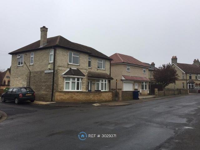 Hodsons Drive, Huntingdon PE29, 2 bed flat to rent, £1,150 pcm | PrimeLocation
