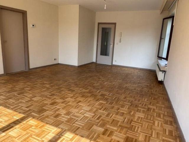 Hoekappartement op tweede verdieping met tuin en garage