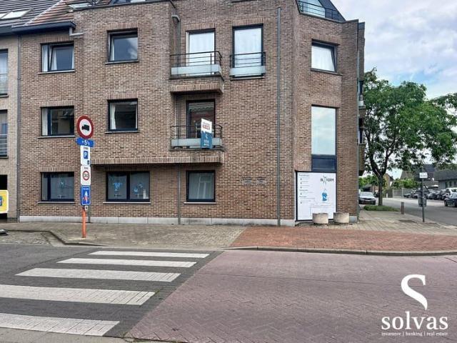 HOEKAPPARTEMENT MET KELDERBERGING