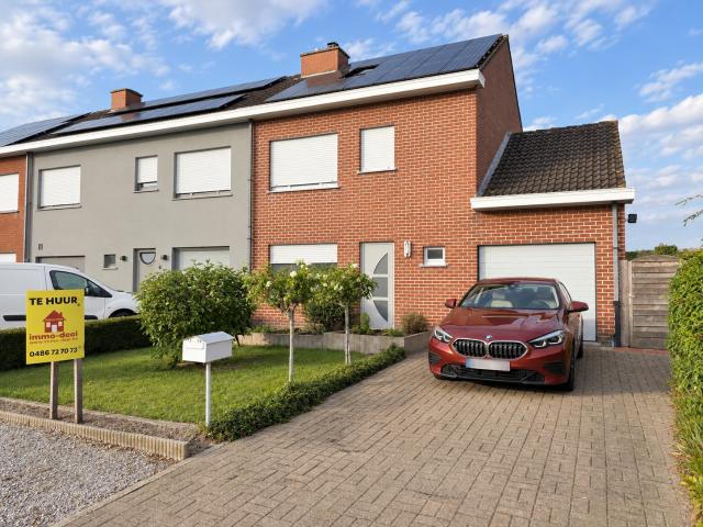 HOEKWONING MET TUIN EN GARAGE TE ARDOOIE