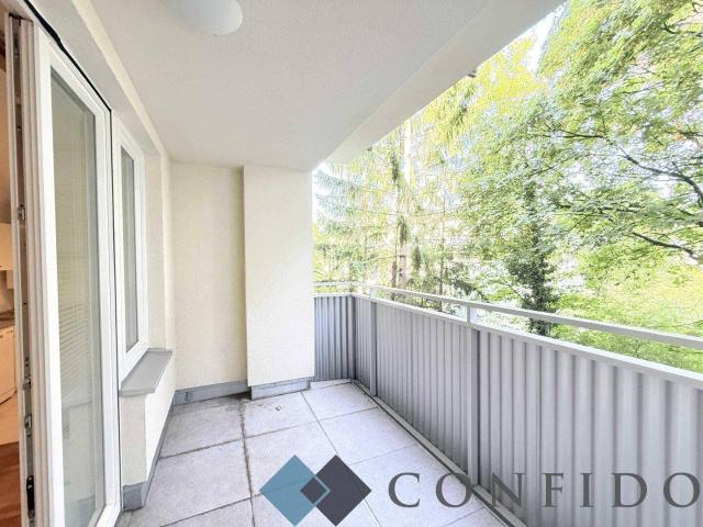 HOFZEILE Großzügige 2 Zimmerwohnung mit Balkon in ansprechender Lage!