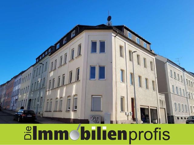 Hof: Teilrenoviertes Mehrfamilienhaus zwischen Innenstadt und Hochschulen