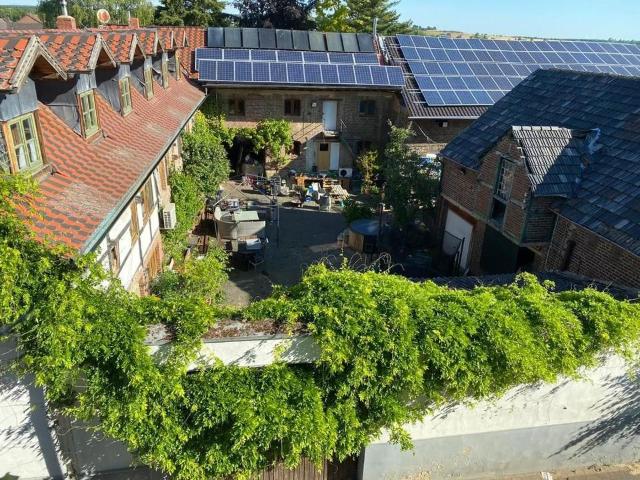 Hofanlage mit 280 m2 Grundstück, große Entwicklungsmöglichkeiten