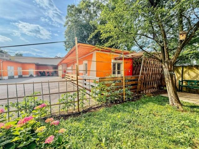 HOFGEBÄUDE mit 72m² I GARTEN I TERRASSE I 4 ZIMMER I PARKPLATZ I ABSOLUTE RUHELAGE I TOP PREIS LEISTUNG I EINBAUKÜCHE I SEHR HELL I LICHTDURCHFLUTET I AB SOFORT VERFÜGBAR I PROJEKT WOHNEN I