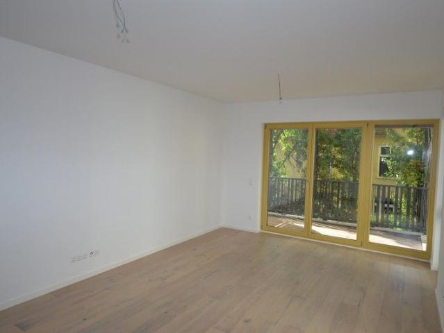 HOFGEBÄUDE – Neubau im Zentrum Süd! 2 Zimmerwohnung im EG mit Terrasse und Garten