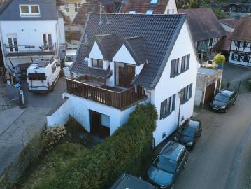 Hofheim Lorsbach: Außergewöhnliches Einfamilien Stadthaus