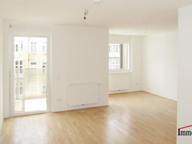 HOFRUHELAGE Schöne 4 Zimmerwohnung mit Balkon
