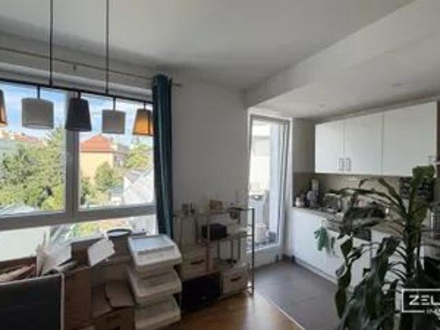 Hofseitig & ruhig moderne 2 Zimmer Wohnung mit großem Balkon | ZELLMANN IMMOBILIEN