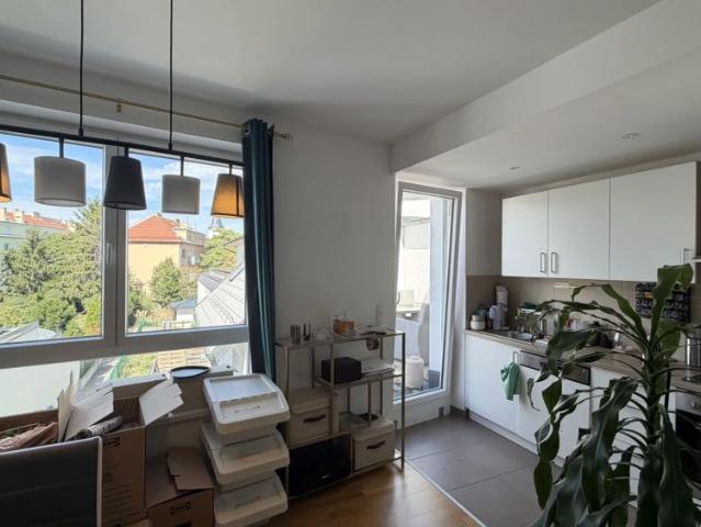 Hofseitig & ruhig – moderne 2 Zimmer Wohnung mit großem Balkon | ZELLMANN IMMOBILIEN