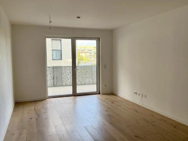 Hofseitige 2 Zimmer Neubauwohnung mit großzügigem Balkone U1 Kagraner Platz