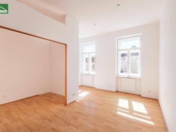 Hofseitiges Altbau Juwel mit Bad und WC, Lift und bester Anbindung beim Bahnhof Meidling