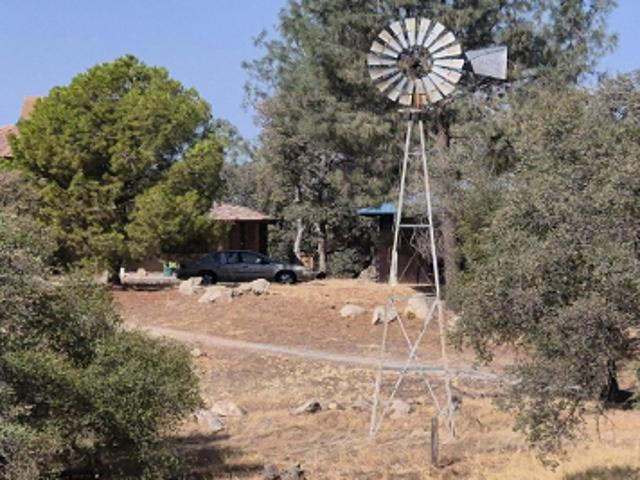 Hogans Mountain Rd