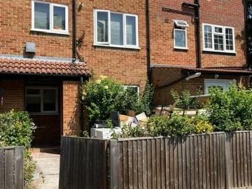 Hogarth Crescent, Colliers Wood SW19, 1 bed maisonette to rent, £1,600 pcm | PrimeLocation