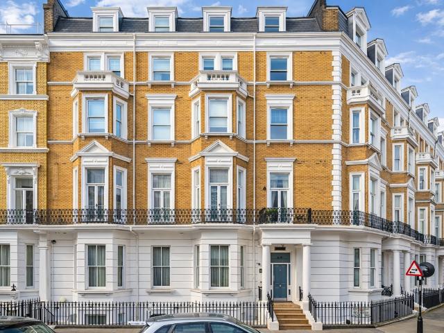 Hogarth Road SW5, 3 bed flat to rent, £5,417 pcm | PrimeLocation