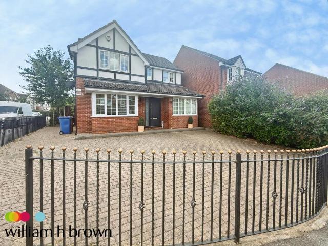 Hogg Lane, GRAYS 5 bed house to rent £3,200 pcm £738 pw
