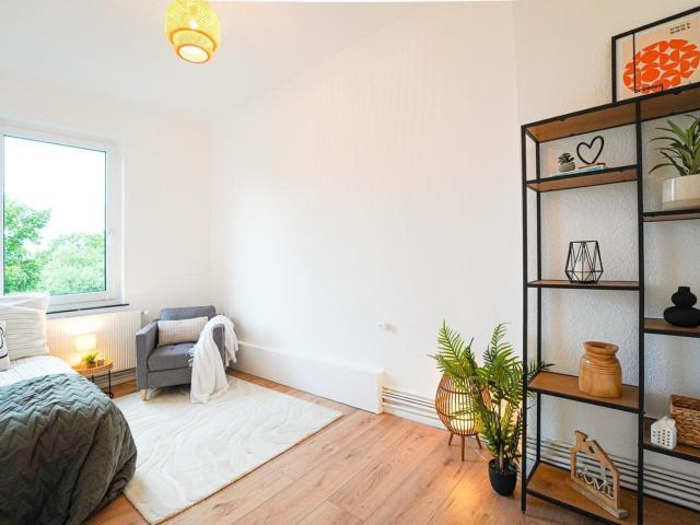 Hohe Decken & moderner Wohnkomfort – attraktive 3 Zimmer Wohnung