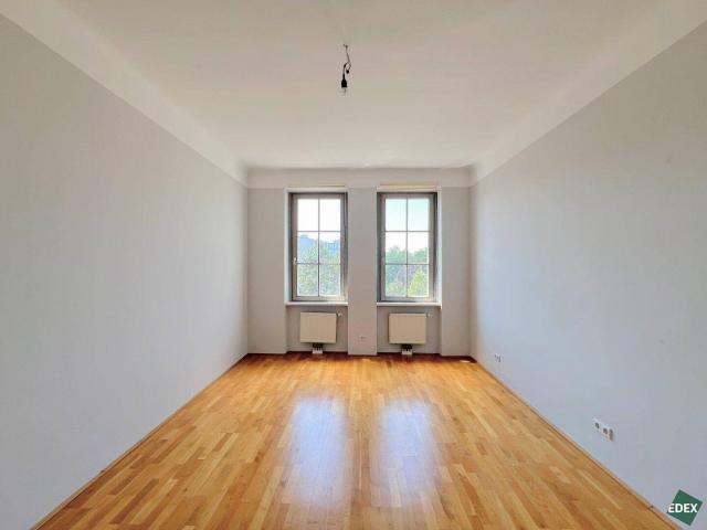 Hohe Räume, große Fenster, Gemeinschaftsterrasse