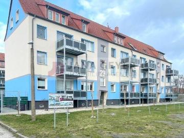 HOHENPRIEßNITZ * SO GUT WIE ERSTBEZUG * 3 ZIMMER WOHNUNG MIT BALKON * EINBAUKÜCHE * RUHIGE WOHNANLAGE * PARKPLATZ VOR DER TÜR