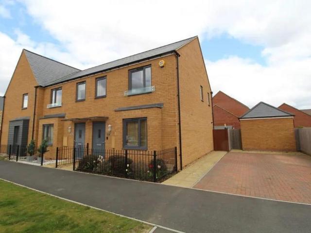 Holt Avenue, Brooklands 3 bed terraced house to rent £1,700 pcm £392 pw