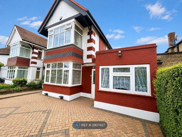 Holt Road, Wembley HA0, 2 bed flat to rent, £2,150 pcm | PrimeLocation
