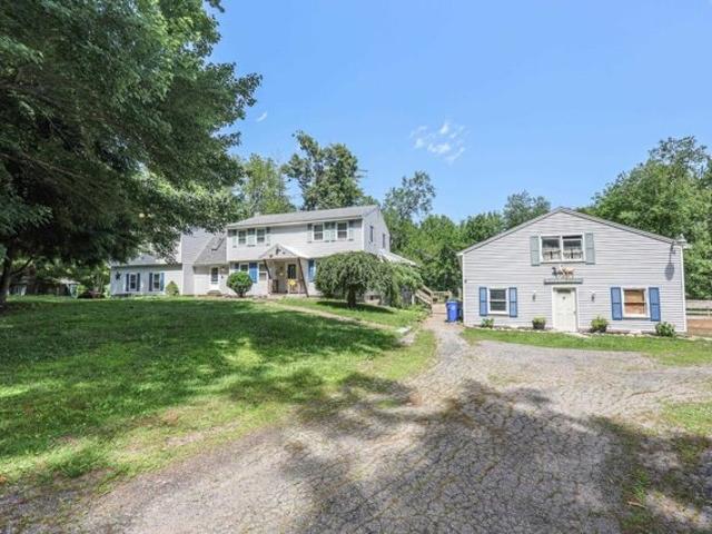 Holton Cir, Londonderry, Home For Sale