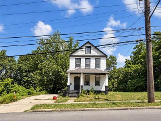 Holton Ave