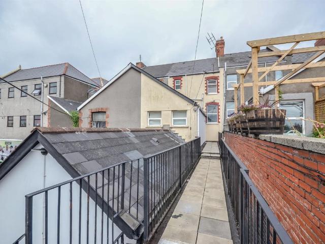 Holton Road, Barry CF63, 1 bed flat to rent, £575 pcm | PrimeLocation