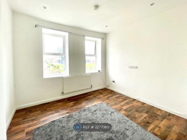Holton Road, Barry CF63, 2 bed flat to rent, £850 pcm | PrimeLocation