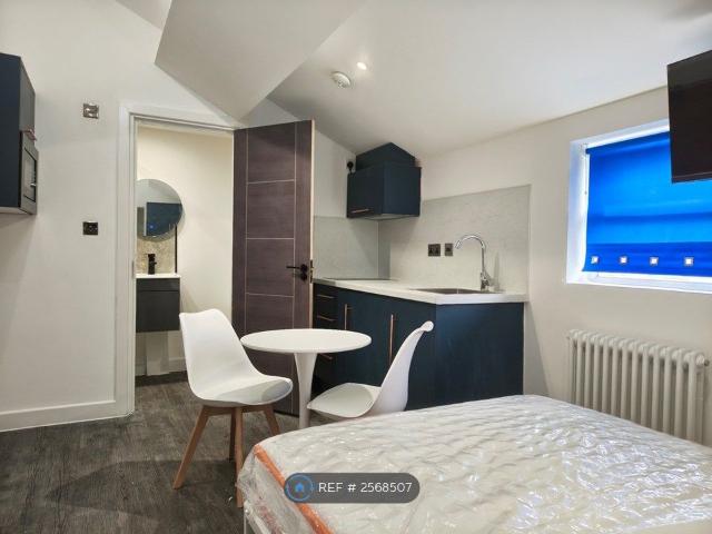 Bangor, Bangor LL57, Studio to rent, £800 pcm | PrimeLocation