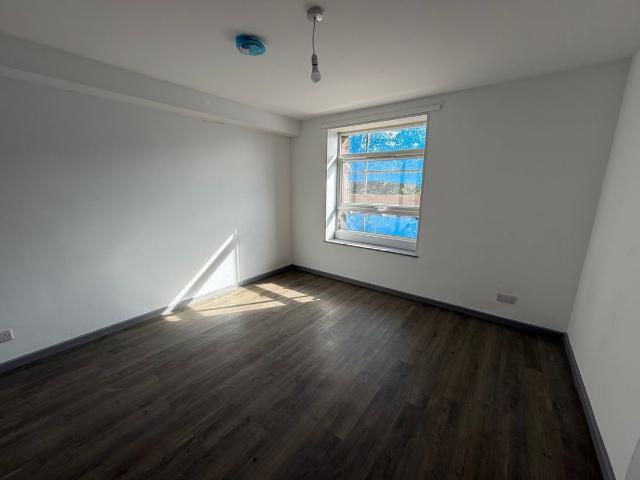 Holyhead Road, Birmingham B21, 1 bed flat to rent, £850 pcm | PrimeLocation