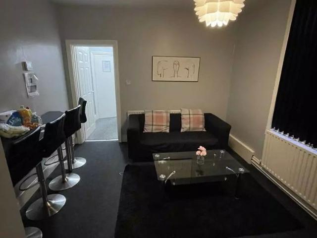 Holyhead Road Room 5, Coventry