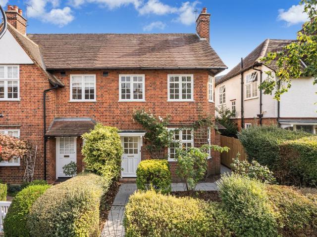 Holyoake Walk, Ealing, London, W5 4 bed end of terrace house to rent £4,000 pcm £923 pw