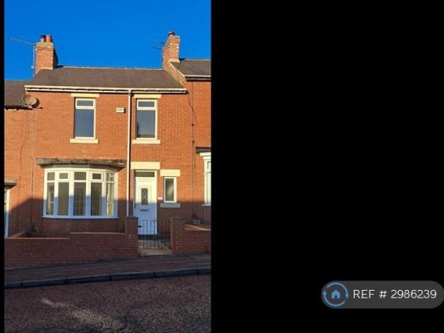 Holyoake Gardens, Gateshead, NE9 3 bed terraced house to rent £995 pcm £230 pw