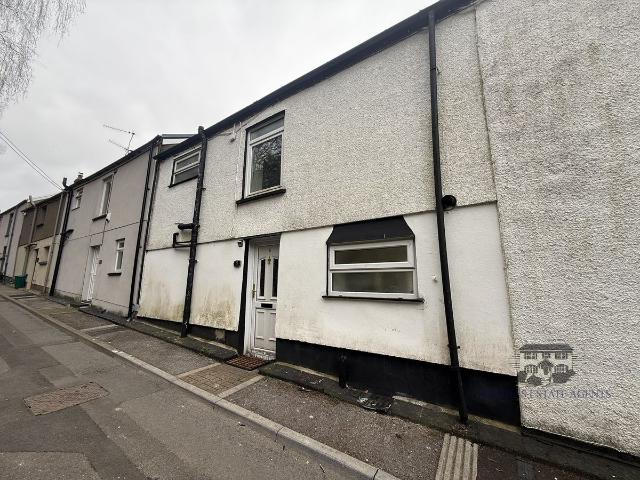 Holyrood Terrace, Tonypandy, Rhondda Cynon Taff CF40, 3 bed terraced house to rent, £725 pcm | PrimeLocation